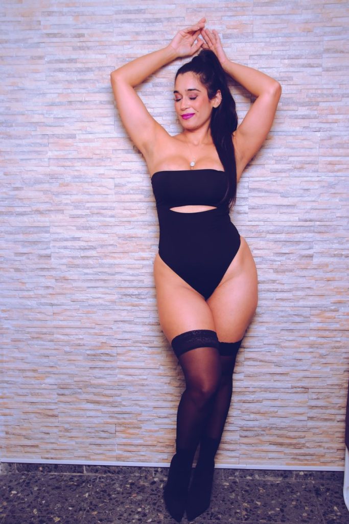 Mujer joven y seductora