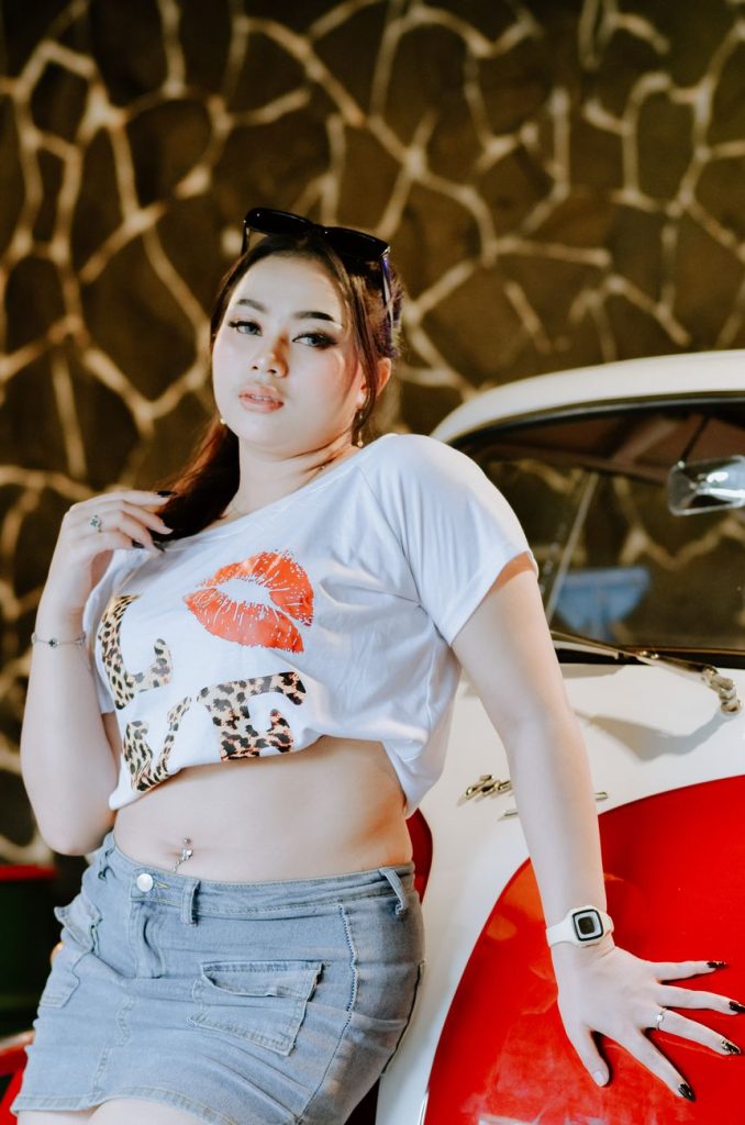 Mujer joven y seductora